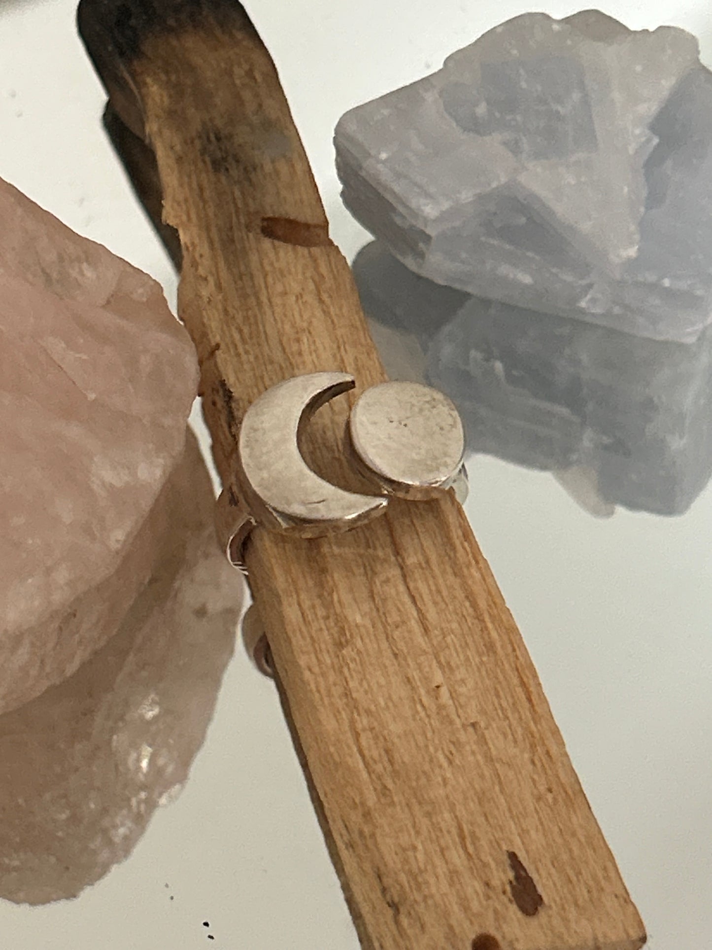 Moon & Co Signature