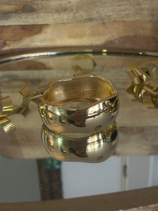 Ella Bangle